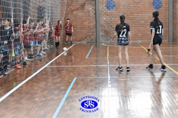 Alunos de 6º e de 7º ano participam dos Jogos Interséries Franciscanos