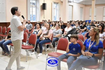 Diretrizes pedagógicas são apresentadas nas reuniões com os pais e com os responsáveis dos alunos 