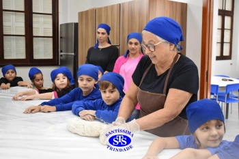 Alunos fazem pães para a Celebração de Páscoa | 1º ano