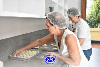 Alunos fazem pães para a Celebração de Páscoa | 1º ano