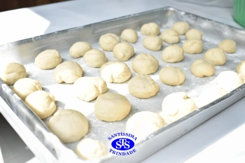 Alunos fazem pães para a Celebração de Páscoa | 1º ano