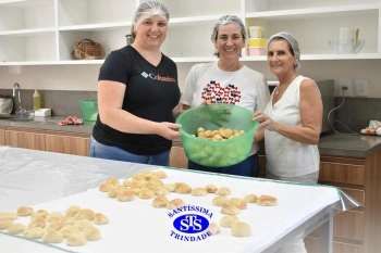 Alunos fazem pães para a Celebração de Páscoa | 1º ano