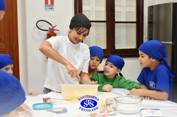 Alunos fazem pães para a Celebração de Páscoa | 1º ano