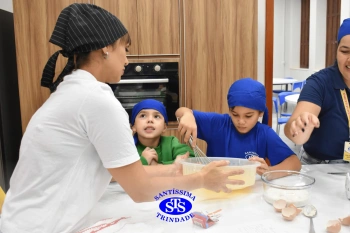 Alunos fazem pães para a Celebração de Páscoa | 1º ano