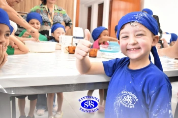 Alunos fazem pães para a Celebração de Páscoa | 1º ano