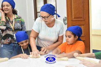 Alunos fazem pães para a Celebração de Páscoa | 1º ano