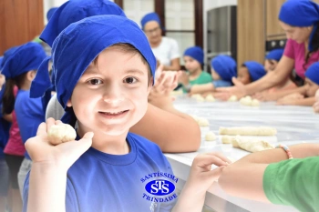 Alunos fazem pães para a Celebração de Páscoa | 1º ano