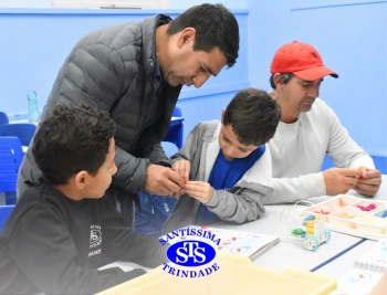 Dia da Família na Robótica desafia pais dos estudantes