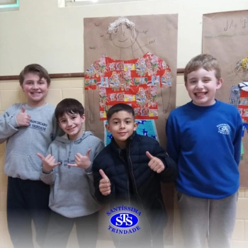 Trabalho em equipe é foco na aula de Língua Inglesa | 4º ano