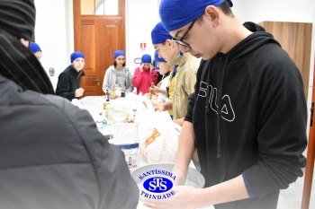 Alunos da 2ª série fazem pratos típicos da culinária estadunidense 
