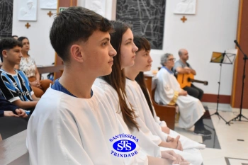 Estudantes participam de Celebração Eucarística na Capela do Colégio