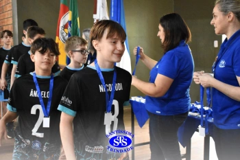 Alunos de 6º e de 7º ano participam dos Jogos Interséries Franciscanos