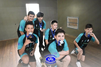 Alunos de 6º e de 7º ano participam dos Jogos Interséries Franciscanos