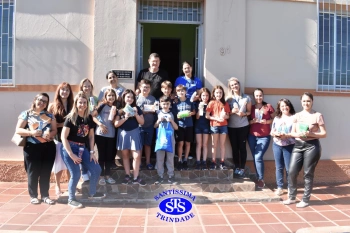 Alunos visitam idosos do Asilo Santo Antônio e levam doações | 4º ano