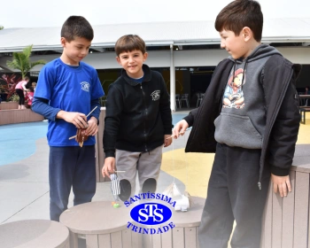 2º ano faz marionetes com materiais reciclados