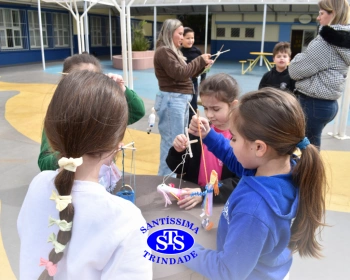 2º ano faz marionetes com materiais reciclados