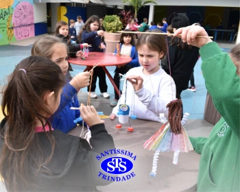 2º ano faz marionetes com materiais reciclados