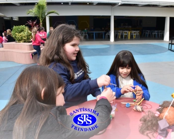 2º ano faz marionetes com materiais reciclados