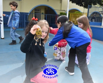 2º ano faz marionetes com materiais reciclados