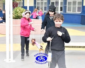 2º ano faz marionetes com materiais reciclados