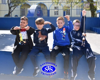 2º ano faz marionetes com materiais reciclados