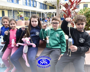 2º ano faz marionetes com materiais reciclados