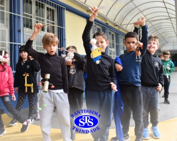 2º ano faz marionetes com materiais reciclados