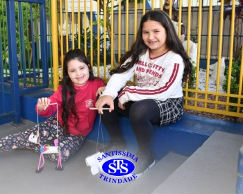 2º ano faz marionetes com materiais reciclados