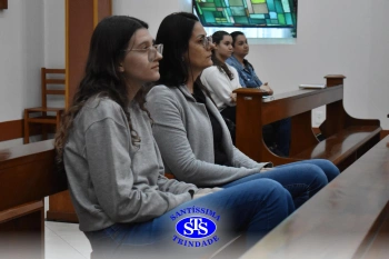 Famílias se reúnem para celebrar