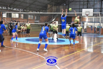 Colégio e APM promovem 1º Torneio de Vôlei Misto no 23º Valorando