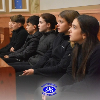 Famílias do Colégio se reúnem em momentos de oração e gratidão na Catedral