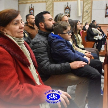 Famílias do Colégio se reúnem em momentos de oração e gratidão na Catedral