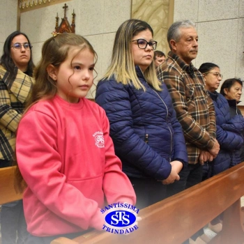 Famílias do Colégio se reúnem em momentos de oração e gratidão na Catedral