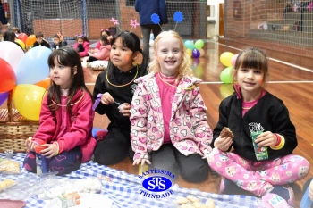 1º Anoitecer no Santíssima reúne turmas de Infantil 5 e de 1º ano