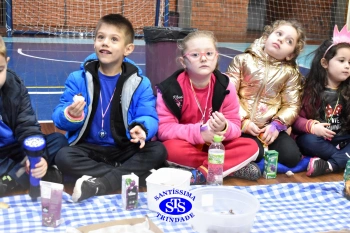 1º Anoitecer no Santíssima reúne turmas de Infantil 5 e de 1º ano