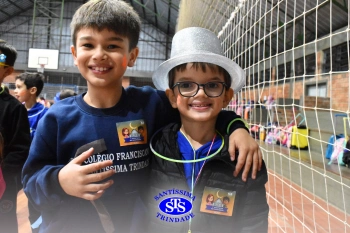 1º Anoitecer no Santíssima reúne turmas de Infantil 5 e de 1º ano