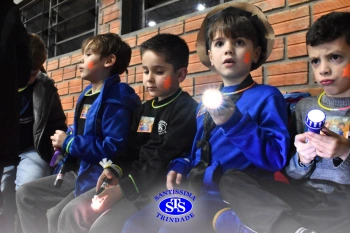 1º Anoitecer no Santíssima reúne turmas de Infantil 5 e de 1º ano