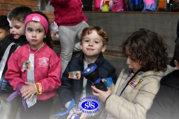 1º Anoitecer no Santíssima reúne turmas de Infantil 5 e de 1º ano