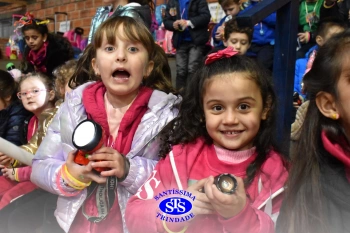 1º Anoitecer no Santíssima reúne turmas de Infantil 5 e de 1º ano