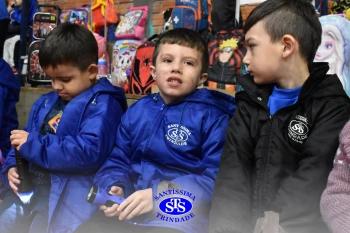 1º Anoitecer no Santíssima reúne turmas de Infantil 5 e de 1º ano