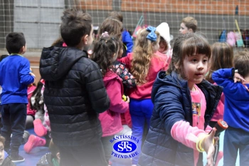 1º Anoitecer no Santíssima reúne turmas de Infantil 5 e de 1º ano