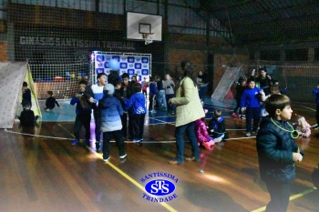 1º Anoitecer no Santíssima reúne turmas de Infantil 5 e de 1º ano