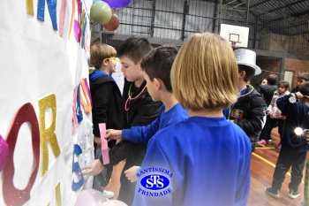 1º Anoitecer no Santíssima reúne turmas de Infantil 5 e de 1º ano
