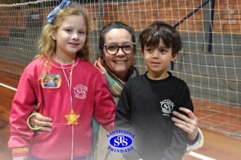 1º Anoitecer no Santíssima reúne turmas de Infantil 5 e de 1º ano