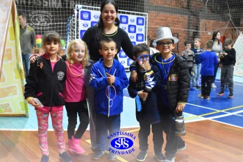 1º Anoitecer no Santíssima reúne turmas de Infantil 5 e de 1º ano