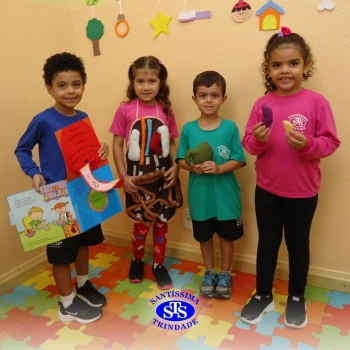 Infantil 5 estuda o corpo humano através do