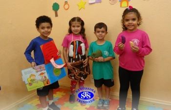 Infantil 5 estuda o corpo humano através do