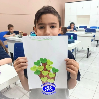 Aulas no laboratório de ciências promovem aprendizado lúdico 