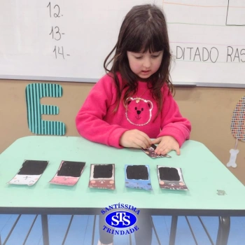 Processo de alfabetização ocorre de forma lúdica no 1º ano