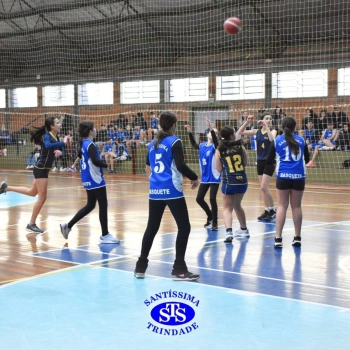 Estudantes do Santíssima e do CEAP, de Ijuí, participam de Amistoso de Basquete